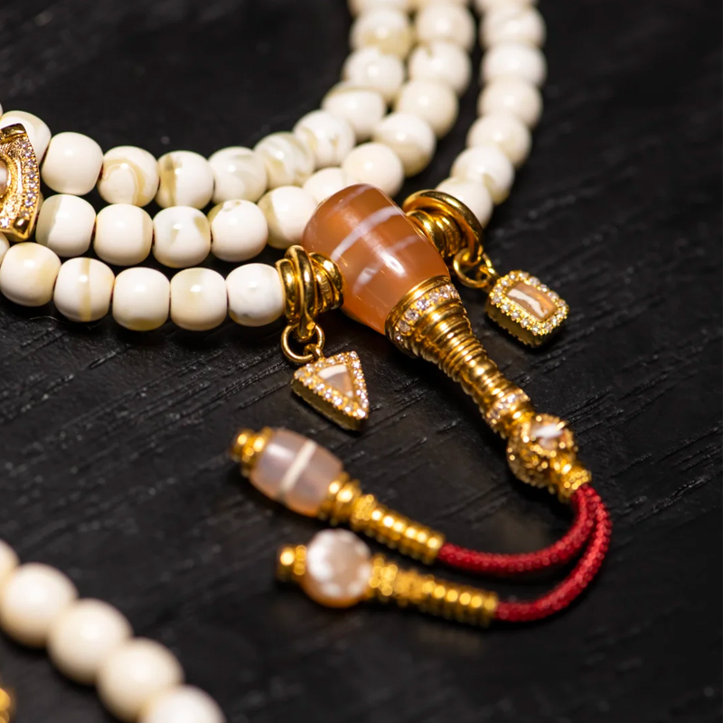 Amber and Red Chalcedony Bracelet