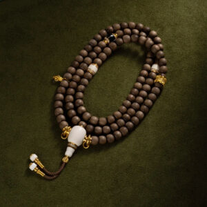 Dark Old Mountain Sandalwood Bracelet